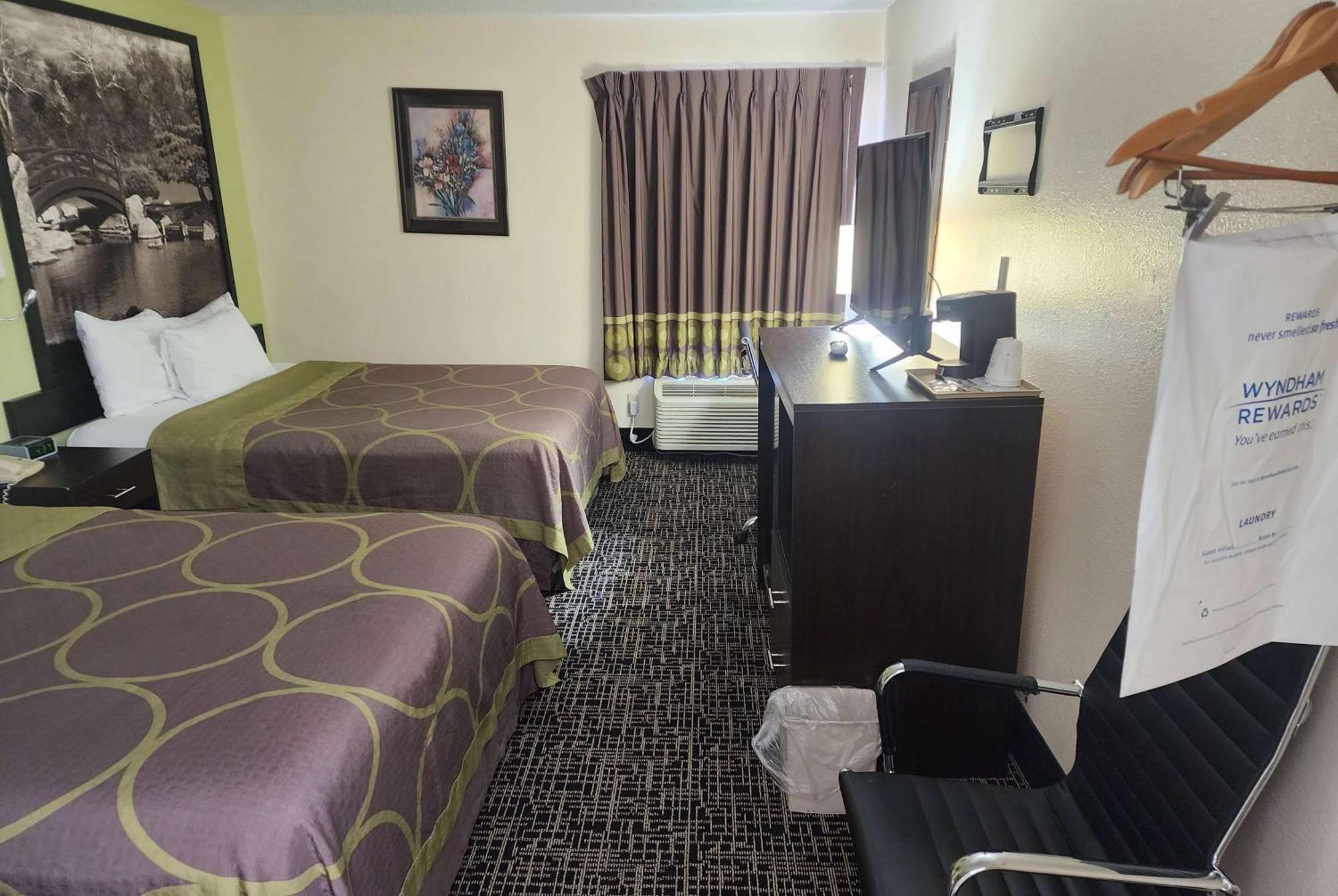 Super 8 By Wyndham Galesburg Hotell Eksteriør bilde